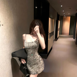 女人裸体丝袜在线观看
